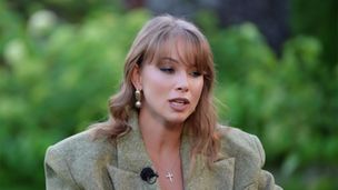 Полина Диброва была замечена в объятиях Романа Товстика